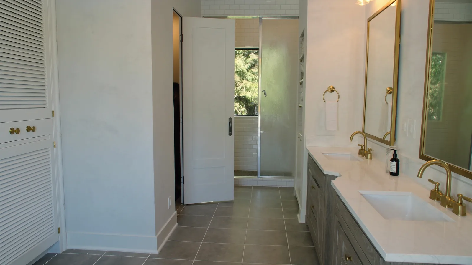 Tacoma craftsman bath